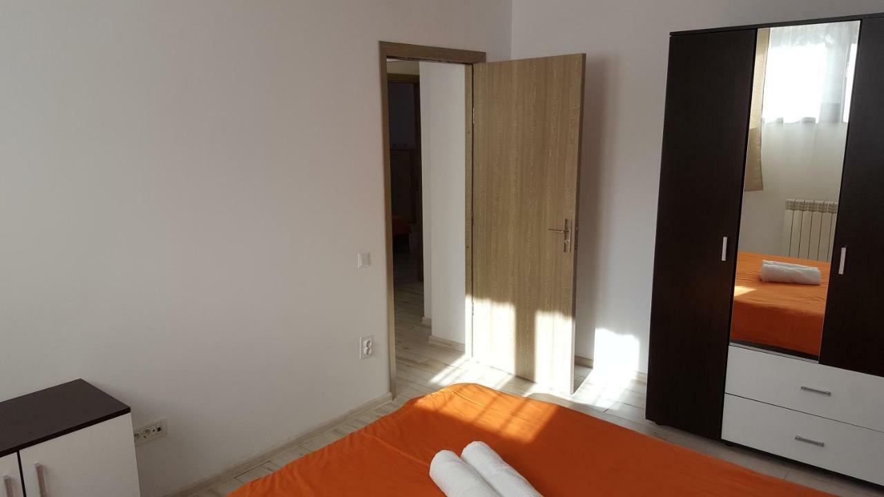 Apartment Andra *